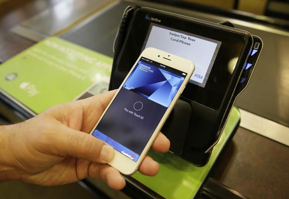 اعلان جنگ بانک‌های استرالیا با اپل