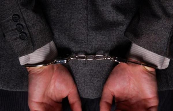 کلاهبردار ۱۰۰۰میلیارد تومانی بانکی دستگیر شد! 