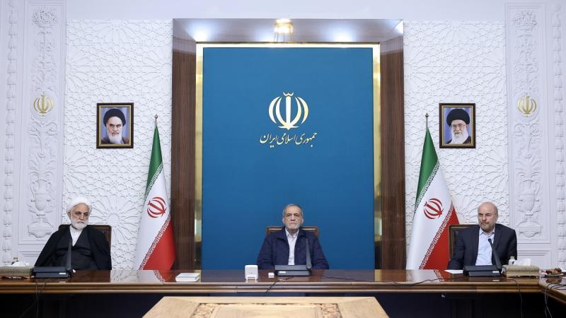  برگزاری نشست سران قوا با موضوع مدیریت بازار ارز