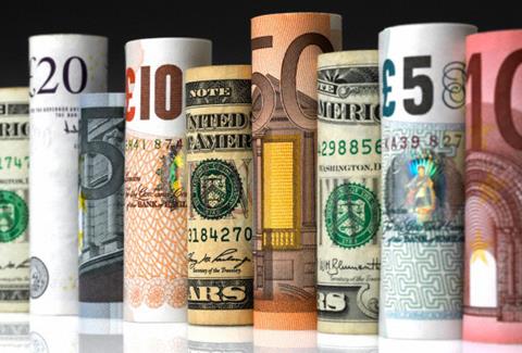 آسیب‌پذیری بازار ارز در برابر هر تلنگر!