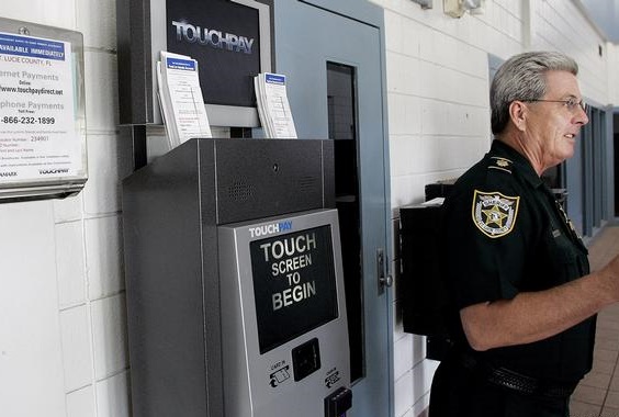 دستگاه خودپرداز 50 ساله شد