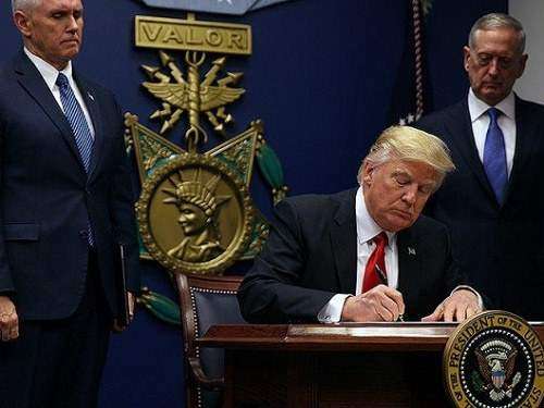 ترامپ در حال ضربه‌زدن به اقتصاد جهان است