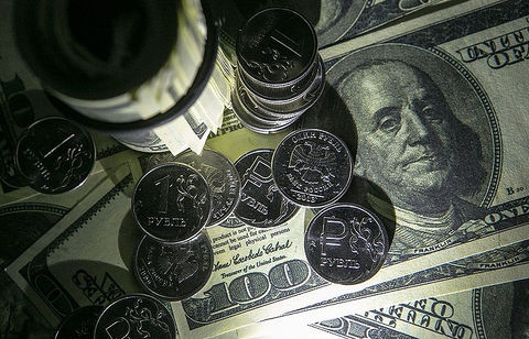 دلار در برابر روبل روسیه سقوط کرد