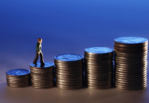  ساماندهی بازار پولی و کاهش نوسان ارزی