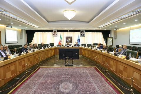 همتی میزبان صاحبنظران اقتصادی