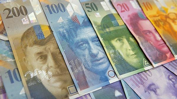 فرانک سوئیس در پایین‌ترین سطح ۱۲ هفته اخیر