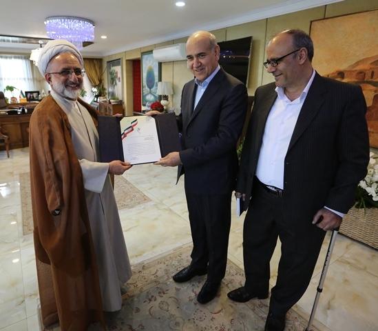 قدردانی وزیر امور اقتصادی و دارایی از مدیرعامل بانک کشاورزی