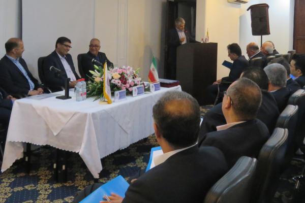 بازدید عضو هیات عامل و مدیران ارشد بانک ایران زمین از شعب استان هرمزگان