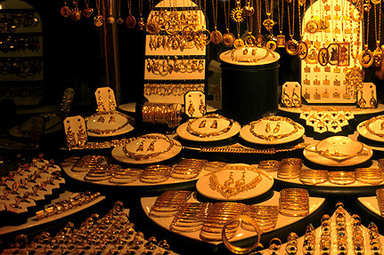 حبس طلا در میانه کانال