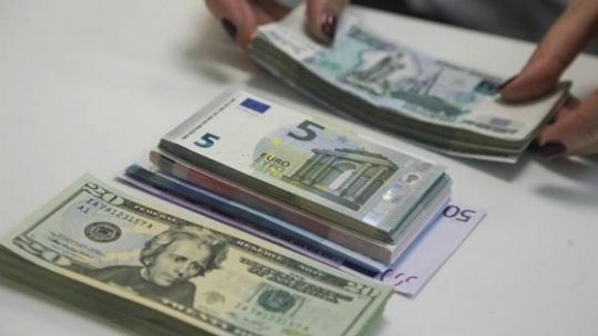 خداحافظی کردن با دلار و یورو به نفع روبل