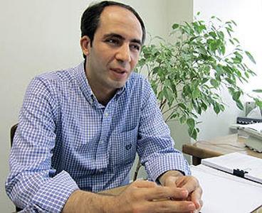 انحلال بانک‌های ناتراز کافی نیست