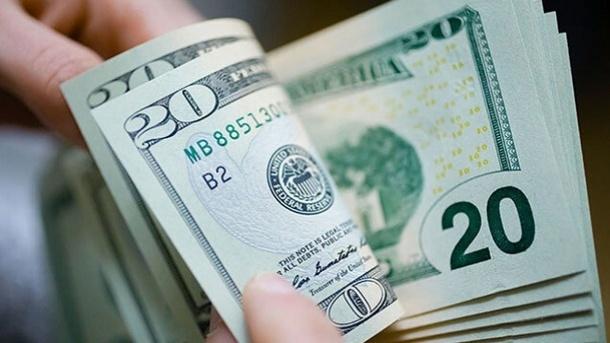  قیمت دلار بر سر دو راهی 