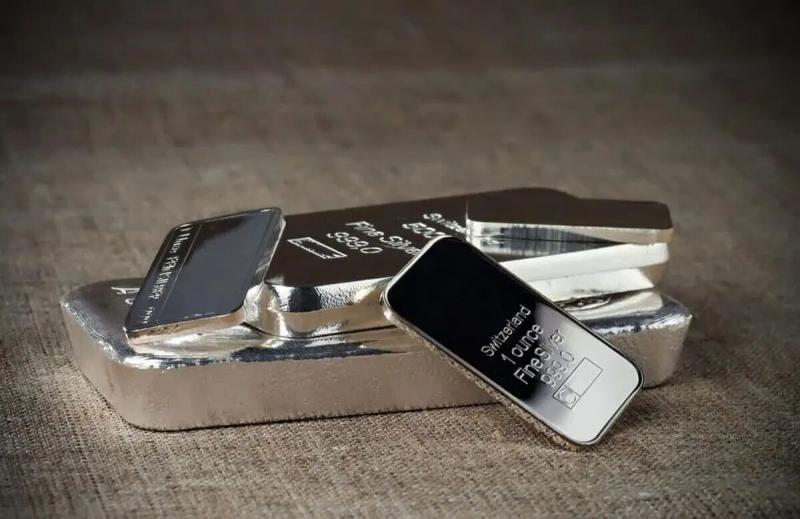 نقره پس از ثبت رکورد تاریخی ۹۵ دلاری آرام گرفت 