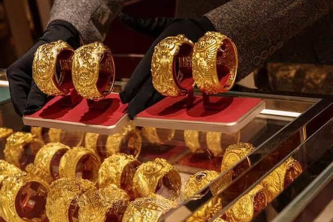 بازار طلا و سکه در مسیر کاهش قیمت