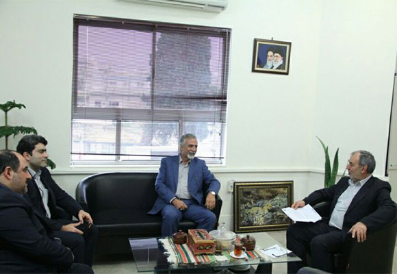 نشست مدیر شعب بانک ایران زمین با فرماندارگرگان